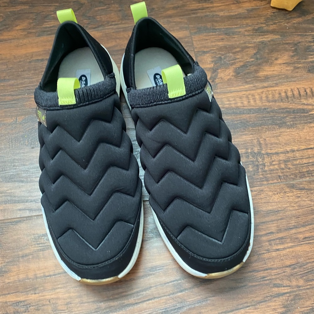 Dr. Scholl’s Sneakers Home and Out in Black size 9. Brand new.